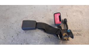 Used Rear seatbelt buckle, centre BMW 3 serie Compact (E46/5) 316ti 16V Price € 9,00 Margin scheme offered by Autodemontage Veenendaal BV