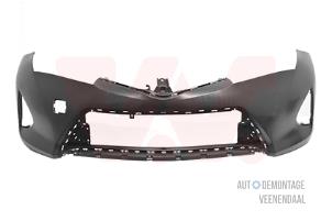 New Front bumper Toyota Auris (E18) Price € 145,20 Inclusive VAT offered by Autodemontage Veenendaal BV