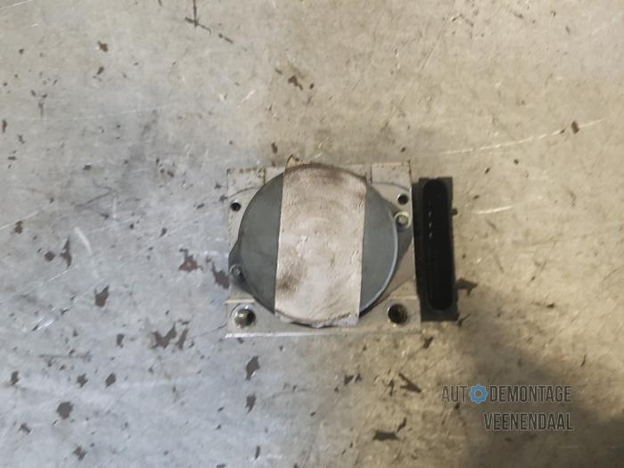 Usagé Pompe ABS Renault Scénic II (JM) 1.6 16V Prix € 25,00 Règlement à la marge proposé par Autodeleninkleur