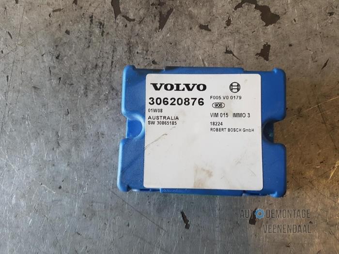 Używane Modul immobilizera Volvo V40 (VW) 2.0 16V Cena € 50,00 Procedura marży oferowane przez Autodeleninkleur