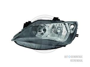 New Headlight, left Seat Ibiza IV (6J5) Price € 96,80 Inclusive VAT offered by Autodemontage Veenendaal BV