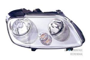 New Set of headlight bulbs, left + right Volkswagen Caddy III (2KA,2KH,2CA,2CH) Price € 217,80 Inclusive VAT offered by Autodemontage Veenendaal BV