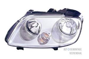 New Headlight, left Volkswagen Caddy III (2KA,2KH,2CA,2CH) Price € 114,95 Inclusive VAT offered by Autodemontage Veenendaal BV
