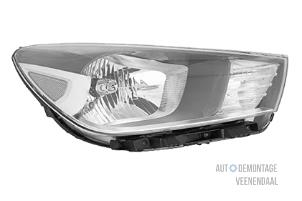 New Set of headlight bulbs, left + right Kia Rio IV (YB) Price € 229,90 Inclusive VAT offered by Autodemontage Veenendaal BV