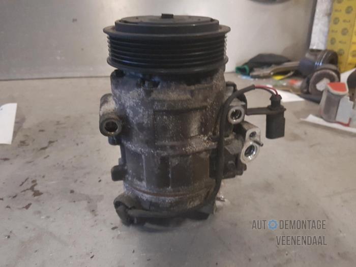 Air conditioning pump from a Volkswagen Fox (5Z) 1.2 2008