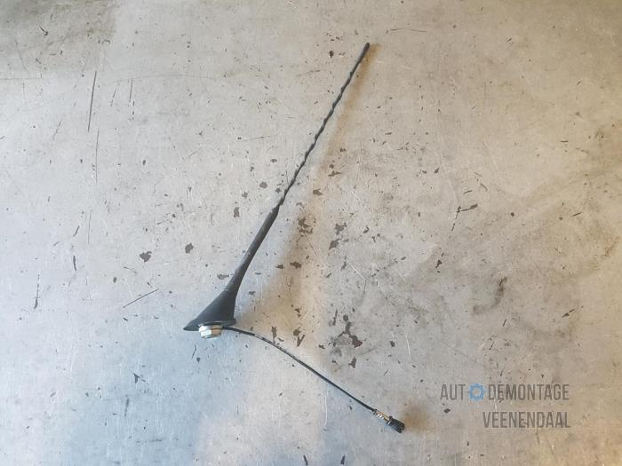 Używane Antena Volkswagen Fox (5Z) 1.2 Cena € 10,00 Procedura marży oferowane przez Autodeleninkleur