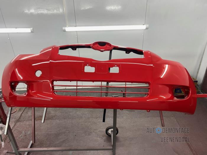 Front bumper from a Toyota Yaris II (P9)  2008