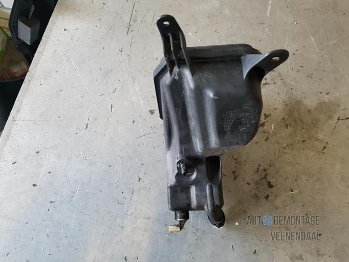 Expansion vessel from a BMW 1 serie (E87/87N) 116i 1.6 16V 2004