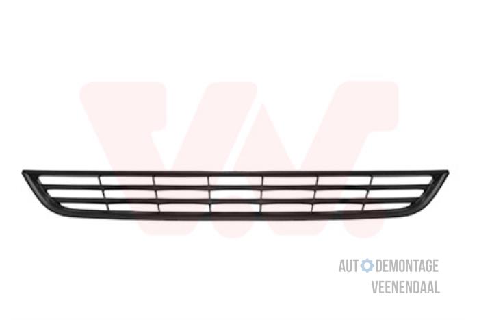Nowe Grill Ford Fiesta Cena € 15,73 Z VAT oferowane przez Autodeleninkleur