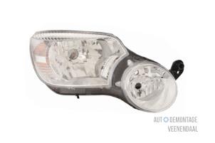 Neue Scheinwerfer rechts Skoda Yeti (5LAC) Preis € 204,19 Mit Mehrwertsteuer angeboten von Autodemontage Veenendaal BV