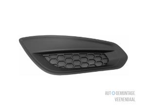 New Grille Volvo V60 I (FW/GW) Price € 31,76 Inclusive VAT offered by Autodemontage Veenendaal BV