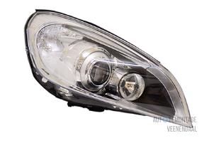 New Headlight, right Volvo V60 I (FW/GW) Price € 411,40 Inclusive VAT offered by Autodemontage Veenendaal BV