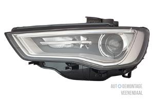 Nowe Reflektor lewy Audi A3 Limousine (8VS/8VM) Cena € 337,29 Z VAT oferowane przez Autodemontage Veenendaal BV