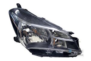 New Set of headlight bulbs, left + right Toyota Yaris III (P13) Price € 199,65 Inclusive VAT offered by Autodemontage Veenendaal BV