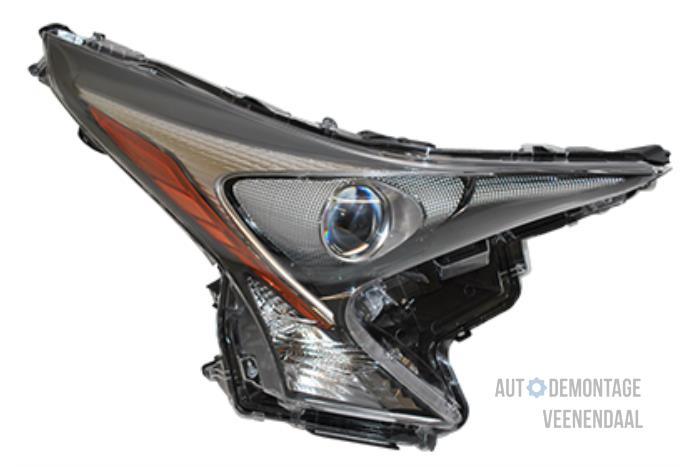 Headlight, right from a Toyota Prius (ZVW5)  2017