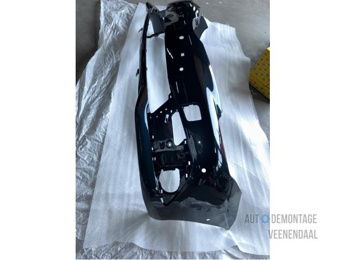 Front bumper from a Toyota Auris Touring Sports (E18)  2016