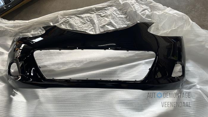 Nuevos Parachoques Mazda 2 (DE) 1.3 16V MZR Precio € 266,20 IVA incluido ofrecido por Autodeleninkleur