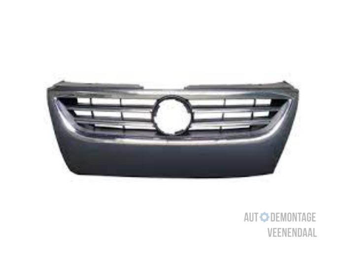 Nya Grill Volkswagen Passat CC (357) 1.8 TSI 16V 4Motion Pris på förfrågan erbjuds av Autodeleninkleur