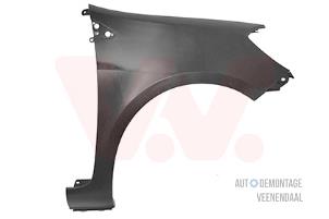 New Front wing, right Renault Clio III (BR/CR) 1.2 16V 65 Price € 42,35 Inclusive VAT offered by Autodemontage Veenendaal BV