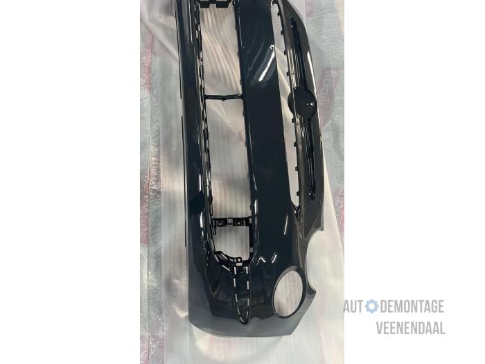 Front bumper from a Fiat 500 (312) 0.9 TwinAir 105 2018