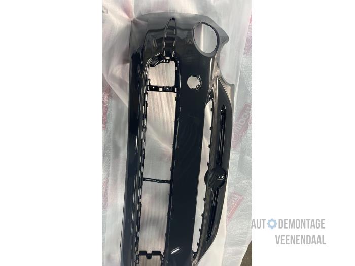 Front bumper from a Fiat 500 (312) 0.9 TwinAir 105 2018