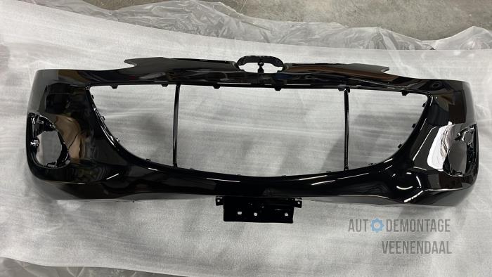 Nuevos Parachoques Mazda 2 (DE) 1.5 16V MZR Precio € 375,10 IVA incluido ofrecido por Autodeleninkleur