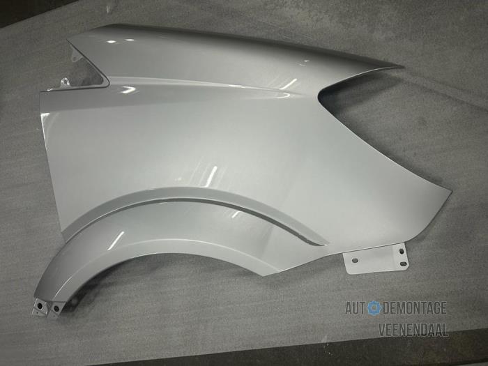 Full Hood and Fender Kit | Mercedes Benz Sprinter 2015 Full Hood and Fender Kit | Mercedes Benz Sprinter 2015