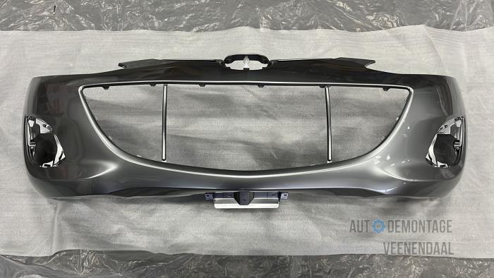 Nuevos Parachoques Mazda 2 (DE) 1.3 16V S-VT BiFuel Precio € 375,10 IVA incluido ofrecido por Autodeleninkleur