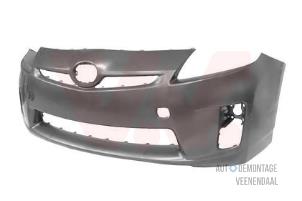 New Front bumper Toyota Prius (ZVW3) 1.8 16V Price € 84,70 Inclusive VAT offered by Autodemontage Veenendaal BV