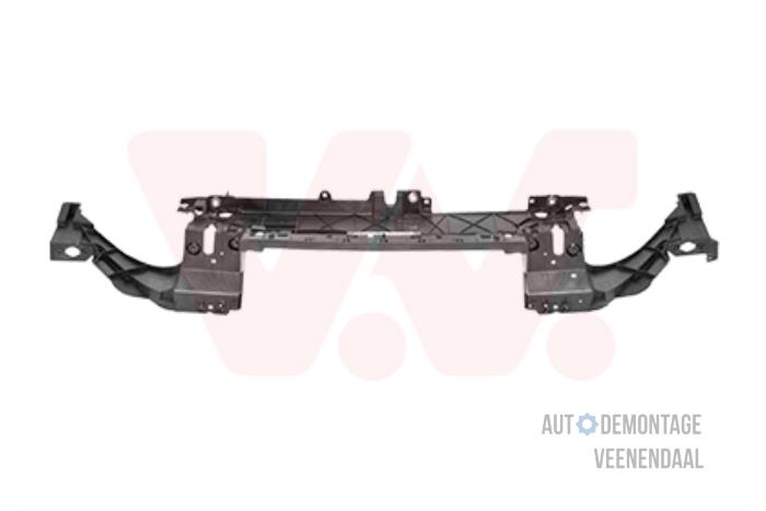 Nya Front Ford Mondeo V Pris € 93,17 Inklusive moms erbjuds av Autodeleninkleur