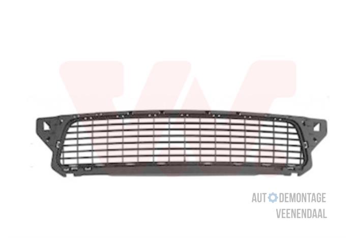 Nowe Grill Dacia Duster (HS) Cena € 19,97 Z VAT oferowane przez Autodeleninkleur