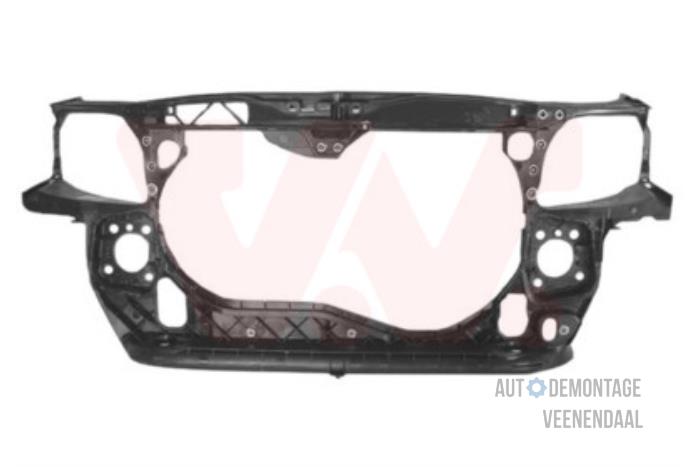 Nya Front Seat Exeo (3R2) Pris € 106,48 Inklusive moms erbjuds av Autodeleninkleur