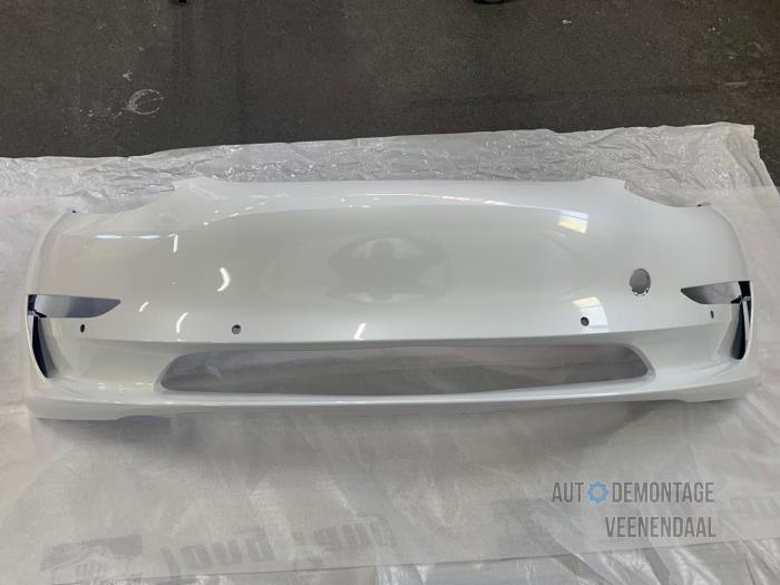 Nuevos Parachoques Tesla Model 3 Precio € 512,44 IVA incluido ofrecido por Autodeleninkleur