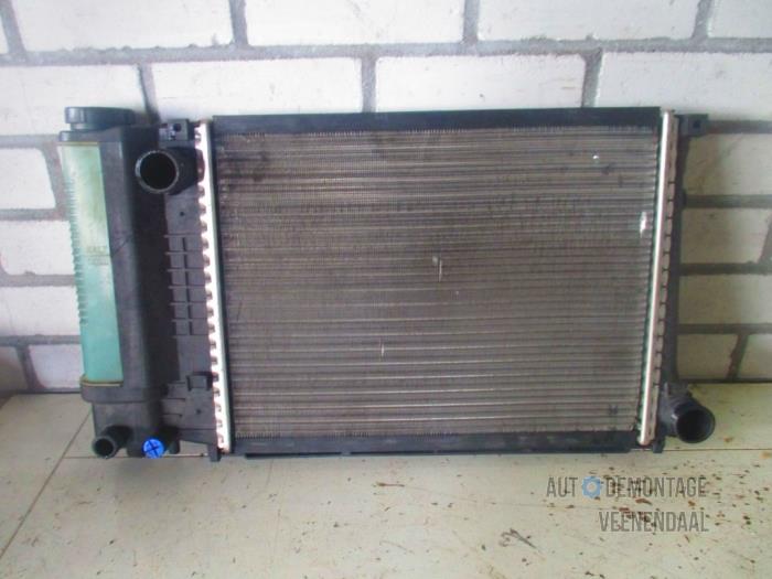 Used Radiator BMW 3 serie (E36/2) 316i Price € 53,90 Margin scheme offered by Autodeleninkleur