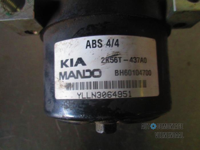 ABS pump Kia Carnival 2 2.5 V6 24V - 2K56T437A0 GV6 ORIGINEEL