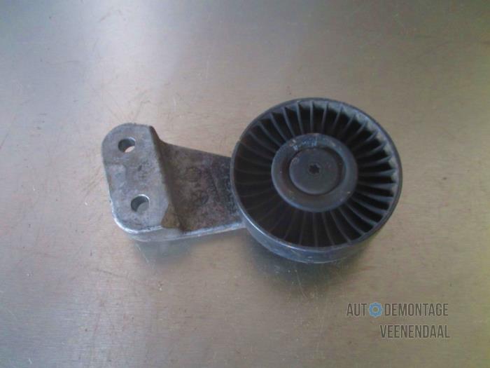 Usados Rodillo tensor correa múltiple Kia Carnival 2 (FIB/FLD) 2.5 V6 24V Precio € 38,50 Norma de margen ofrecido por Autodeleninkleur