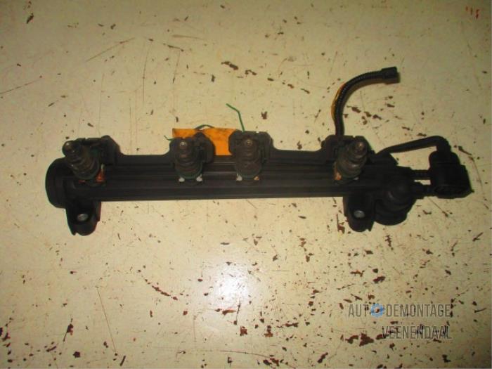Usagé Système d'injection Renault Twingo (C06) 1.2 Prix € 44,00 Règlement à la marge proposé par Autodeleninkleur