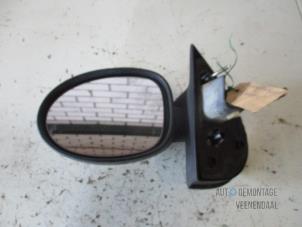 Gebrauchte Spiegelkappe links Renault Twingo (C06) 1.2 Preis € 10,50 Margenregelung angeboten von Autodemontage Veenendaal BV