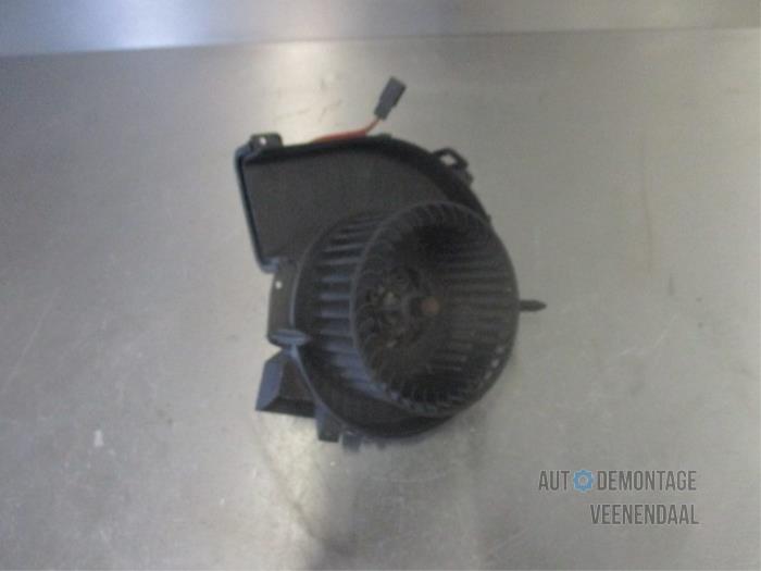 Motor de ventilador de calefactor de un Opel Combo (Corsa C) 1.7 DI 16V 2004