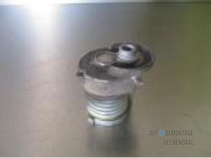 Usados Rodillo tensor correa múltiple Volkswagen Polo III (6N2) 1.4 TDI Precio € 4,00 Norma de margen ofrecido por Autodeleninkleur