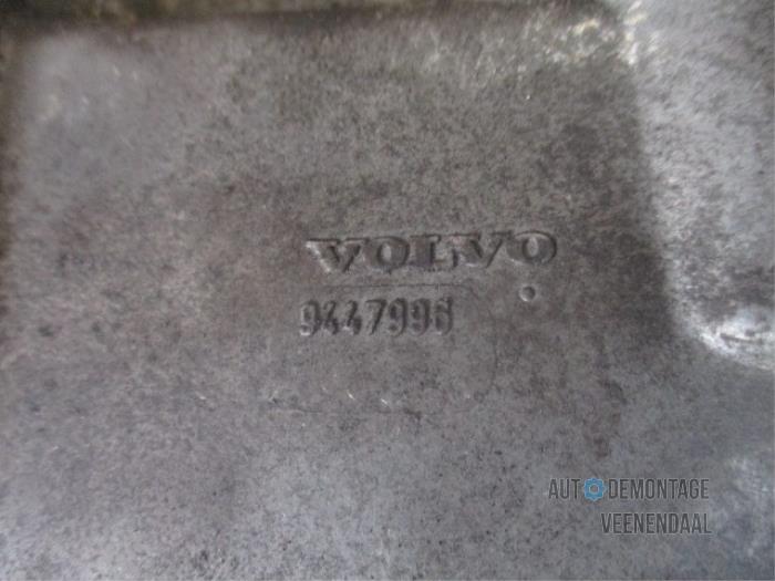 Cuerpo de termostato de un Volvo V40 (VW) 1.9 16V T4 1998