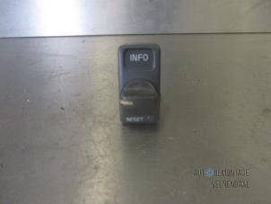 Used On-board computer switch Volvo V70 (GW/LW/LZ) 2.5 TDI Price € 7,35 Margin scheme offered by Autodemontage Veenendaal BV