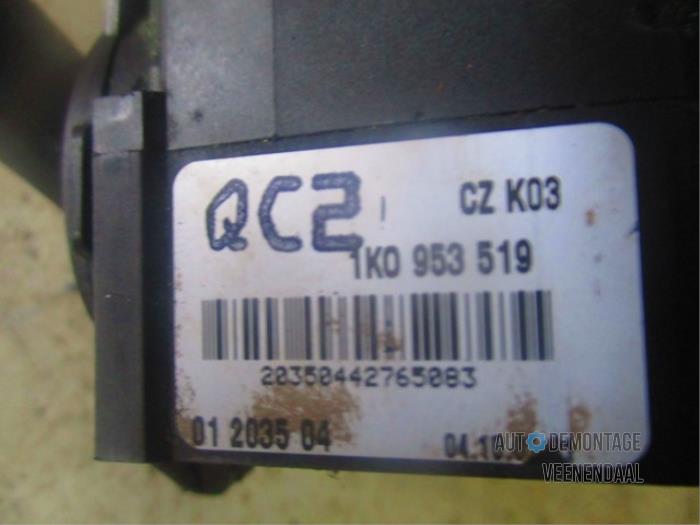 Scheibenwischer Schalter van een Volkswagen Caddy III (2KA,2KH,2CA,2CH) 2.0 SDI 2005