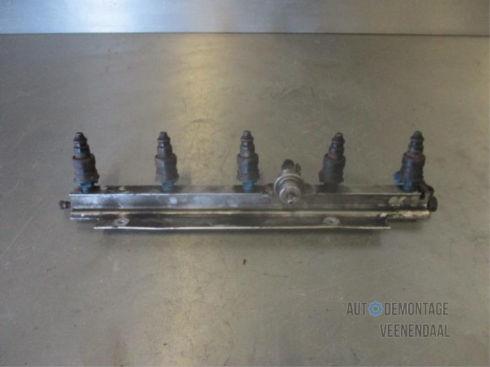 Usagé Système d'injection Volvo 850 2.0i 10V Prix € 82,50 Règlement à la marge proposé par Autodeleninkleur