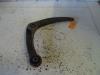 Front wishbone, left from a Peugeot 307 (3A/C/D) 1.6 16V 2001