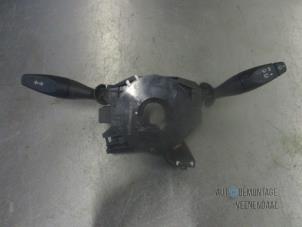 Used Steering column stalk Ford Focus 1 Wagon 1.8 16V Price € 19,95 Margin scheme offered by Autodemontage Veenendaal BV