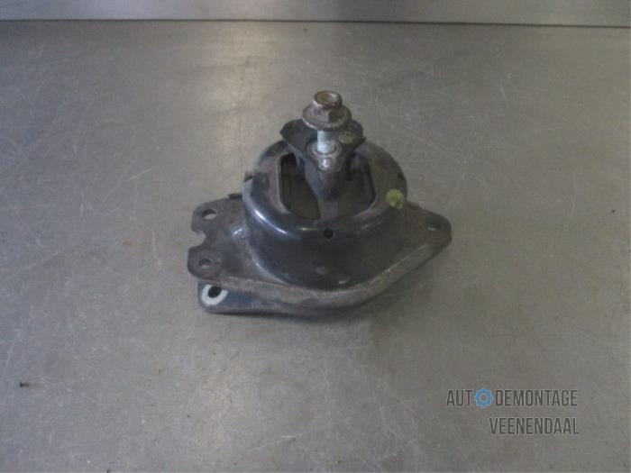 Used Engine mount Renault Laguna II Grandtour (KG) 1.6 16V Price € 9,90 Margin scheme offered by Autodeleninkleur