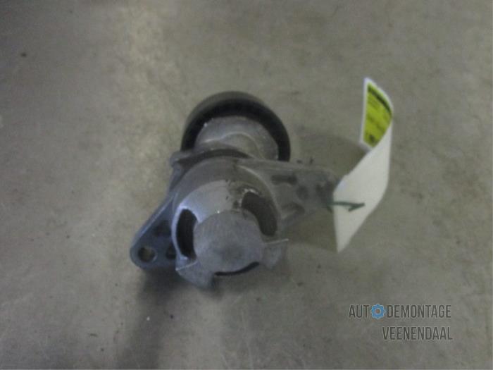 Usados Rodillo tensor correa múltiple Renault Laguna II Grandtour (KG) 1.6 16V Precio € 11,00 Norma de margen ofrecido por Autodeleninkleur