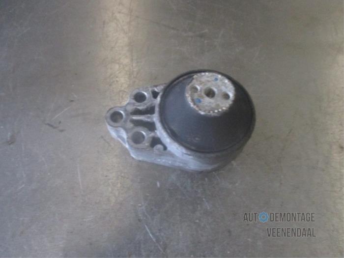 Used Engine mount Ford Fiesta 5 (JD/JH) 1.4 16V Price € 15,40 Margin scheme offered by Autodeleninkleur