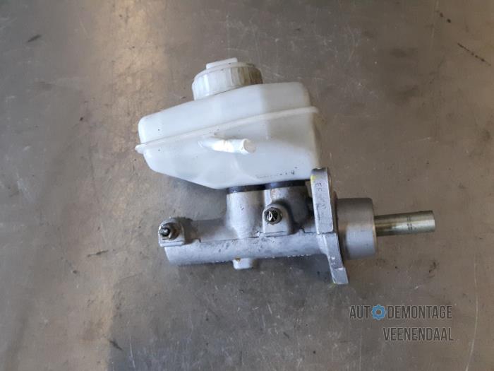 Master cylinder from a Opel Vectra B (36) 1.6 16V Ecotec 1997